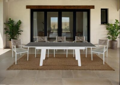 MESA DE EXTERIOR